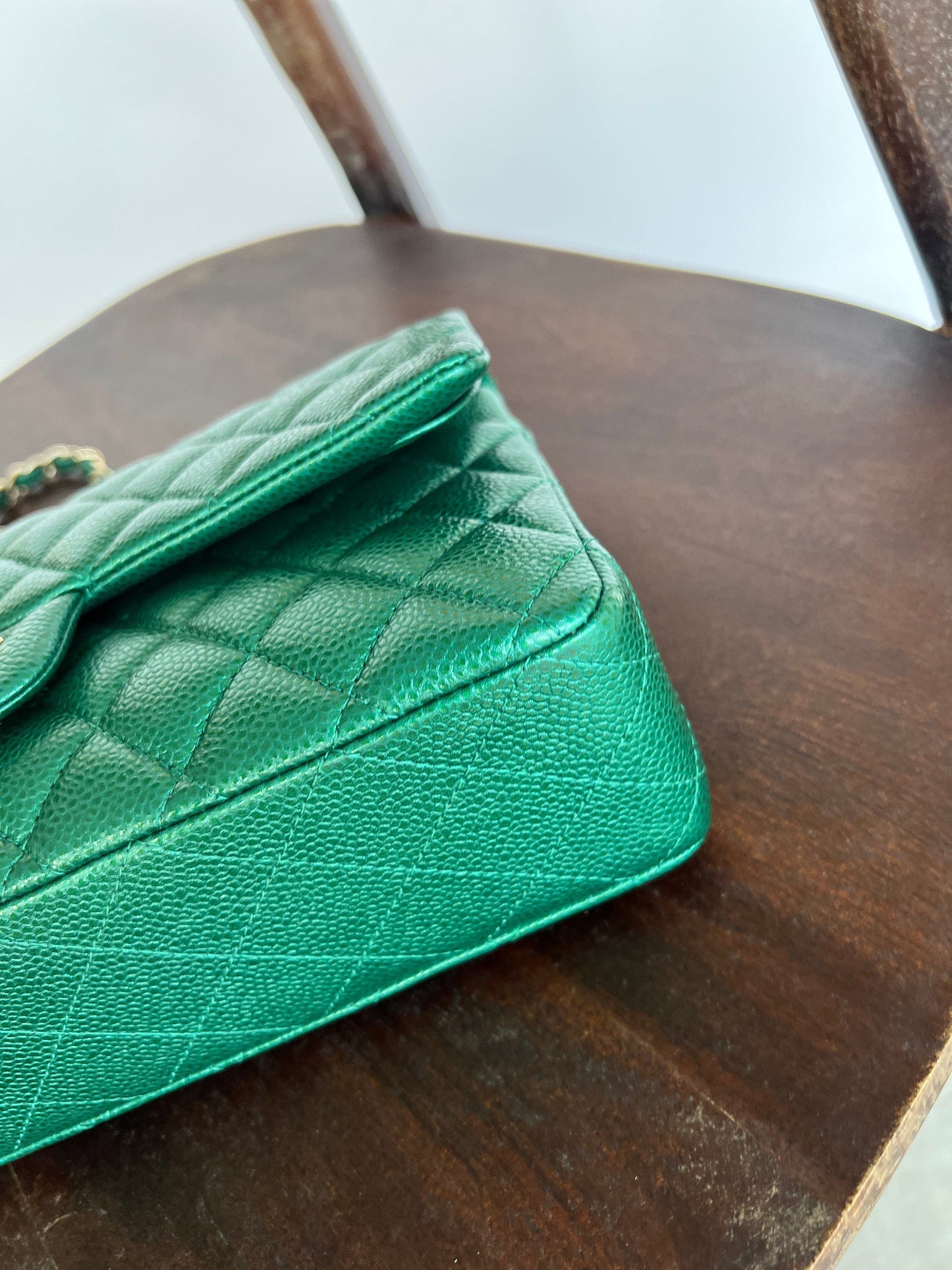 18S Emerald Green Caviar Quilted Classic Flap Medium Light Gold Hardware