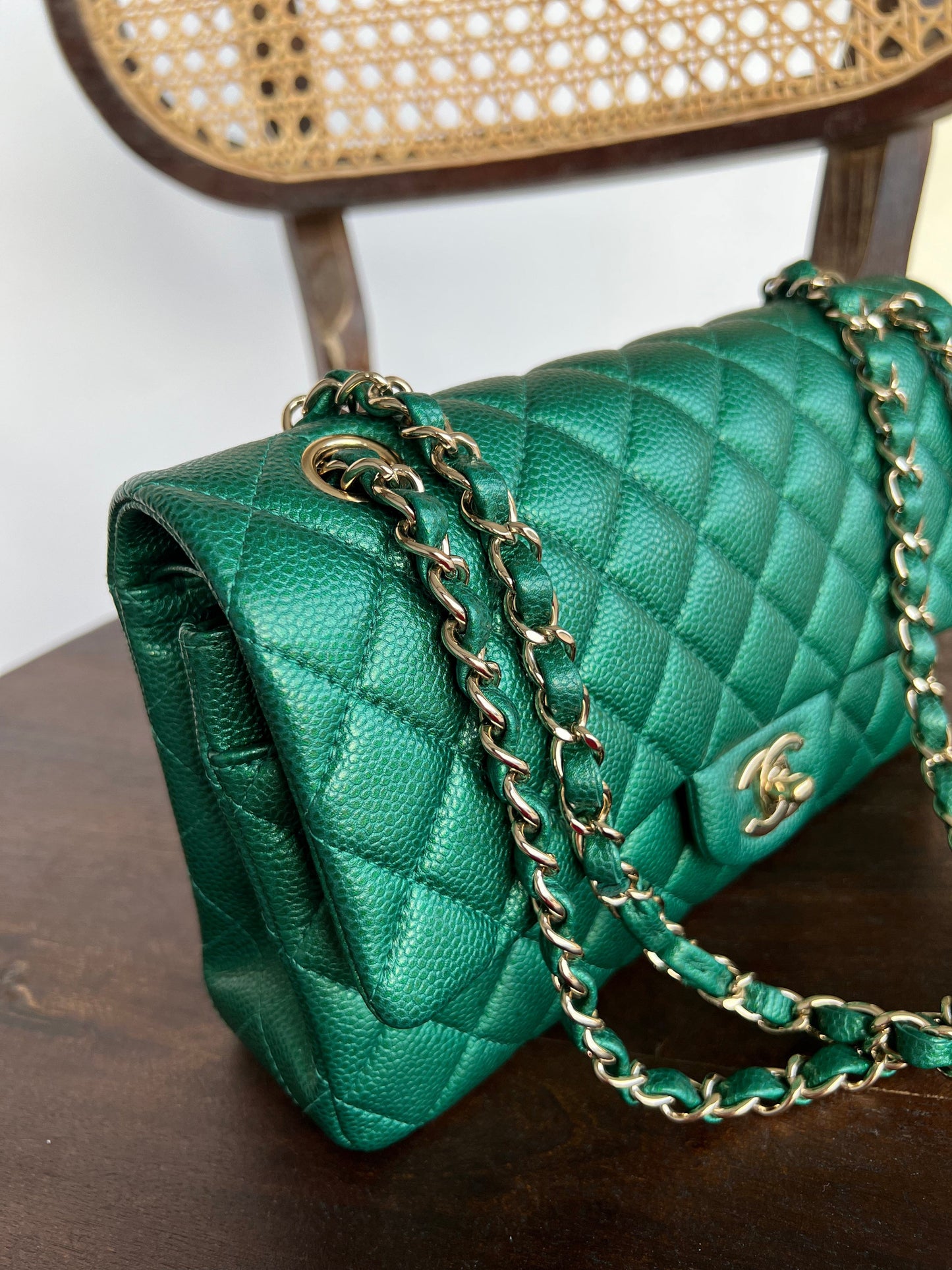 18S Emerald Green Caviar Quilted Classic Flap Medium Light Gold Hardware