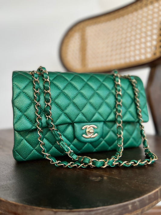18S Emerald Green Caviar Quilted Classic Flap Medium Light Gold Hardware