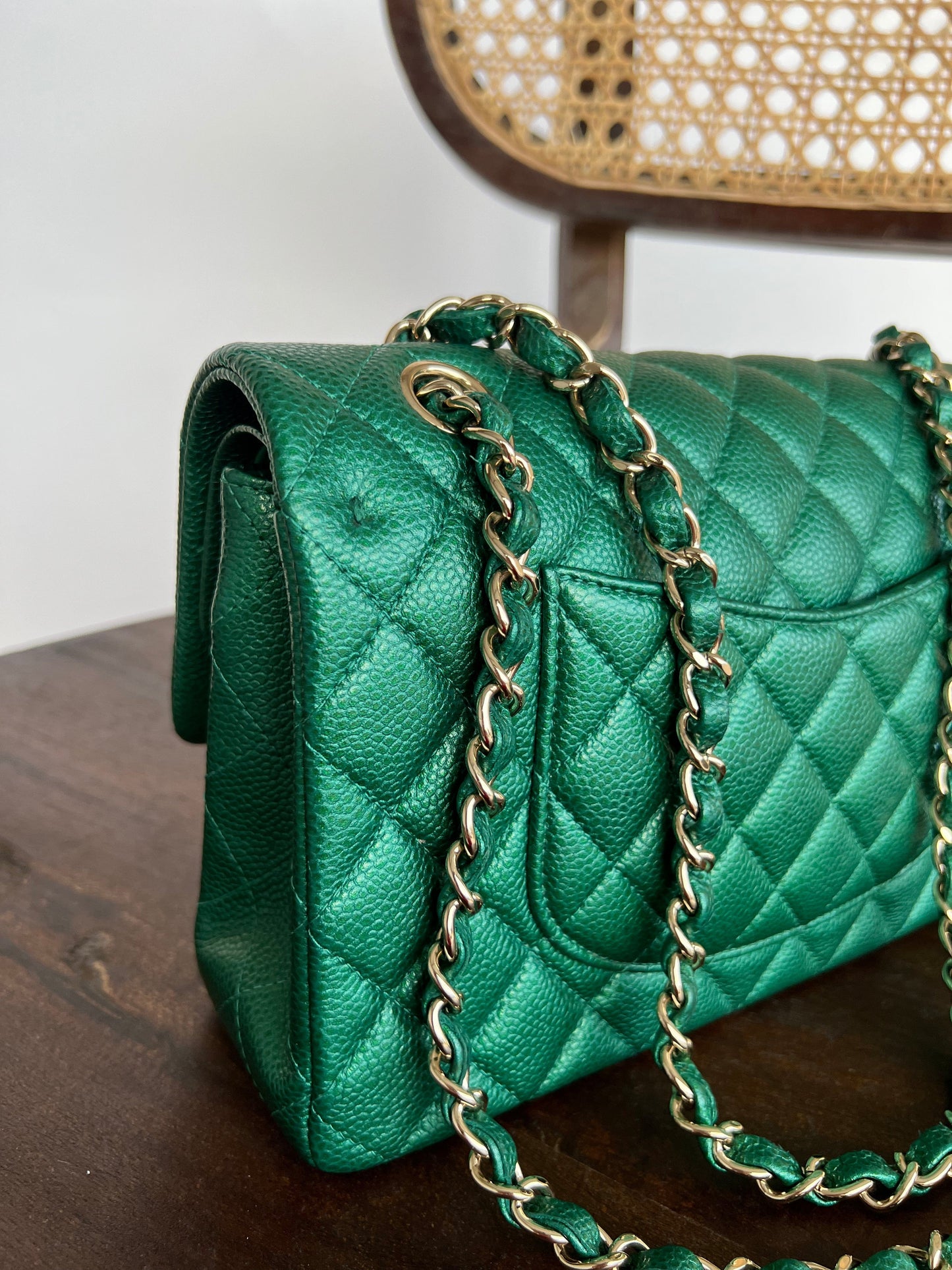 18S Emerald Green Caviar Quilted Classic Flap Medium Light Gold Hardware