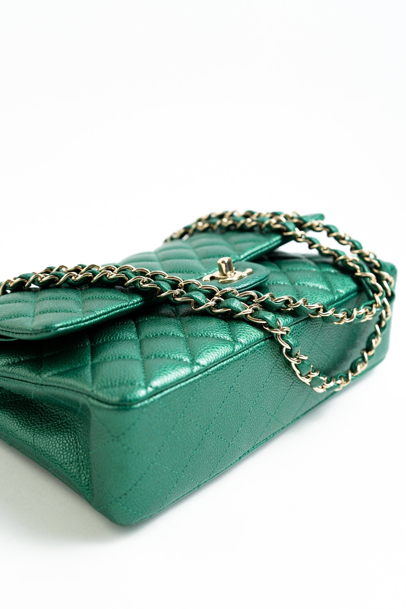 18S Emerald Green Caviar Quilted Classic Flap Medium Light Gold Hardware