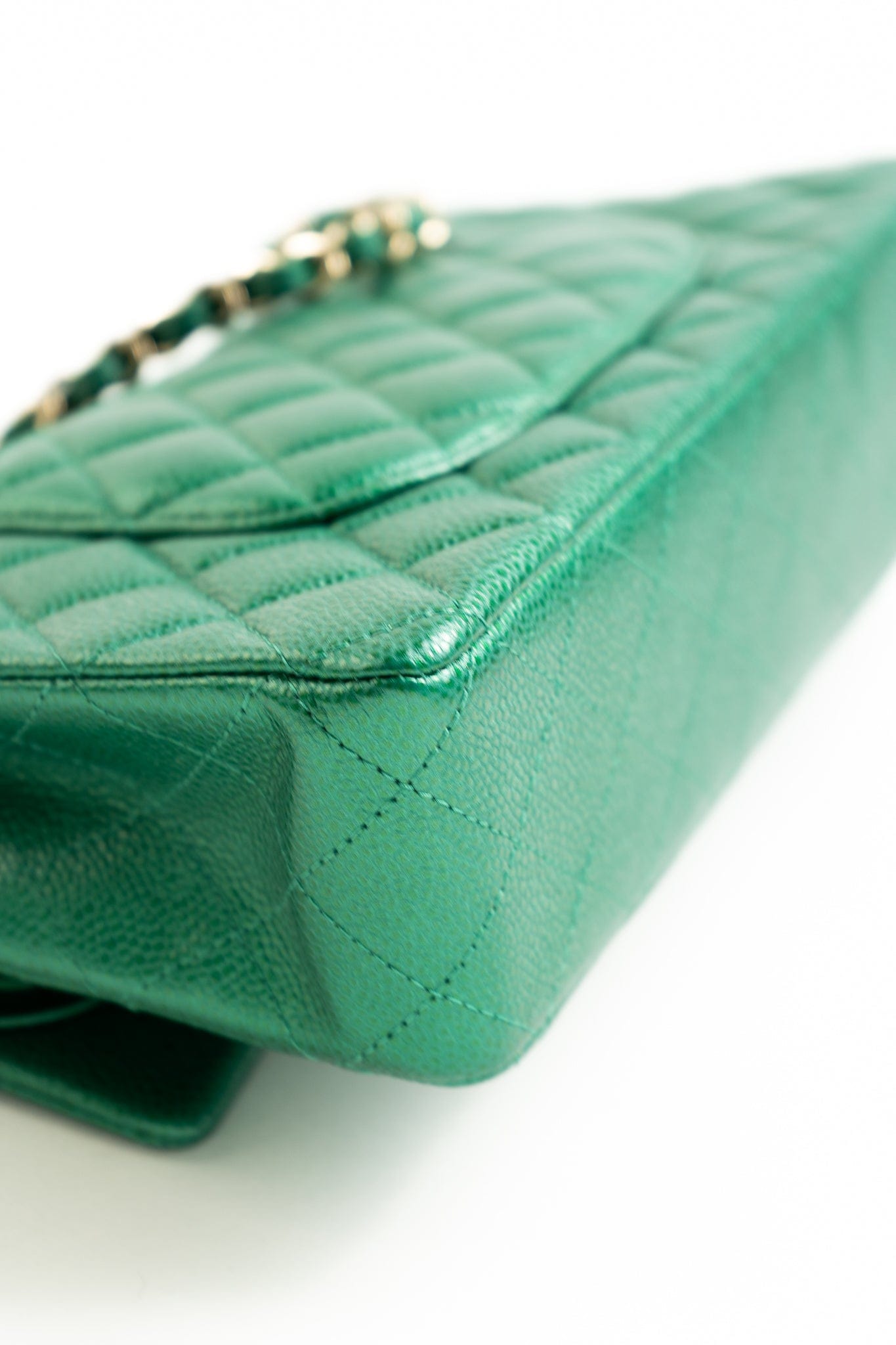 18S Emerald Green Caviar Quilted Classic Flap Medium Light Gold Hardware