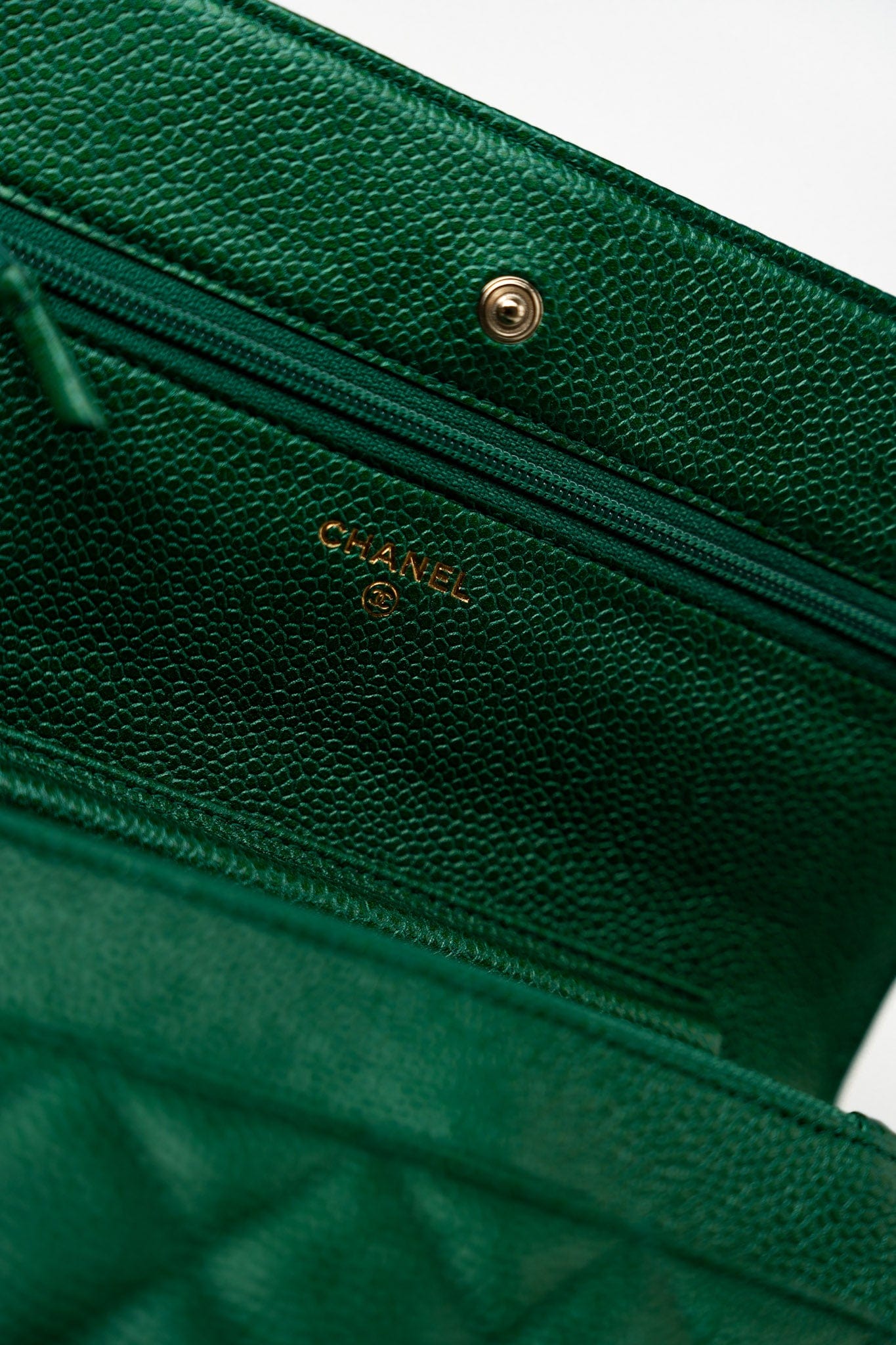 18S Emerald Green Caviar Quilted Wallet on Chain (WOC)