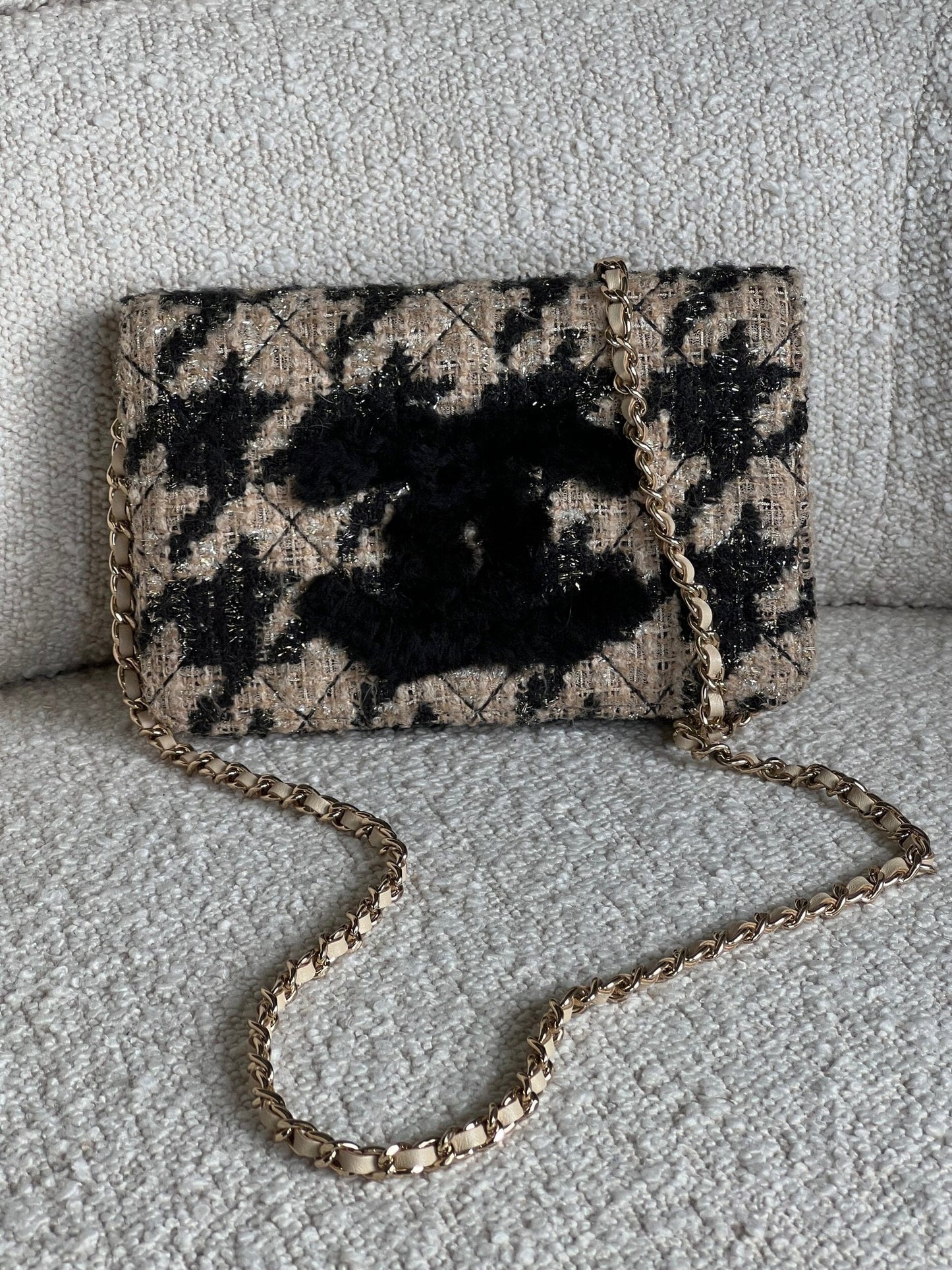 19K Beige and Black Houndstooth Tweed WOC