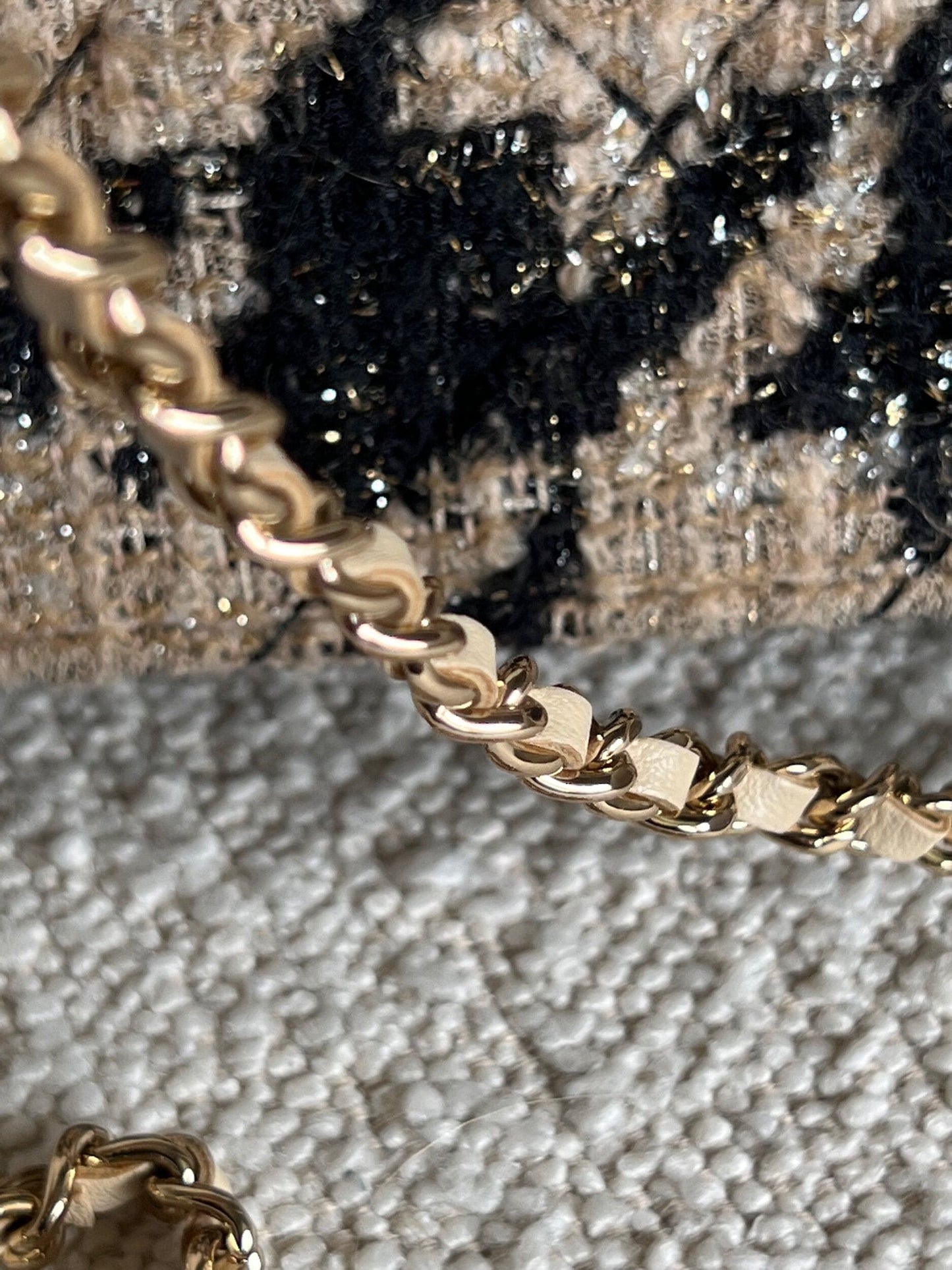 19K Beige and Black Houndstooth Tweed WOC