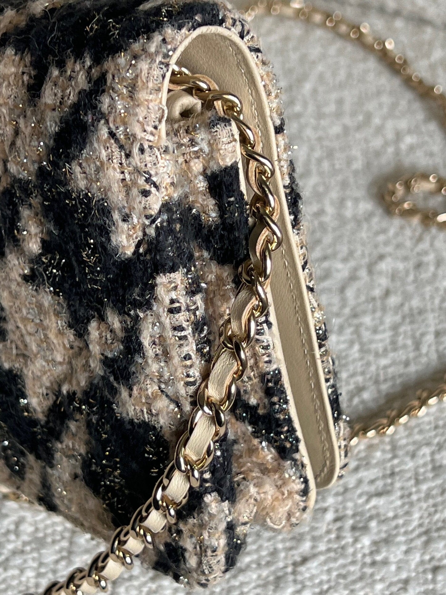 19K Beige and Black Houndstooth Tweed WOC