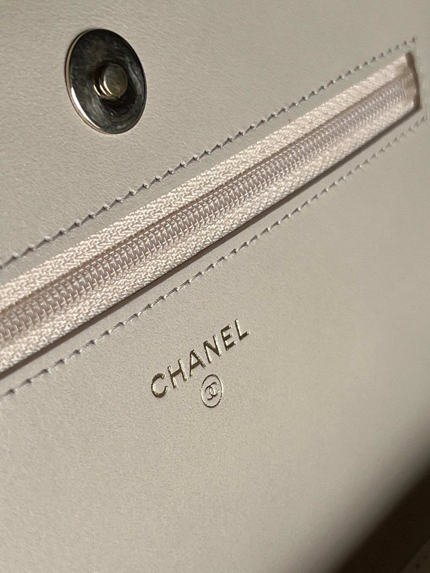 19K Beige and Black Houndstooth Tweed WOC