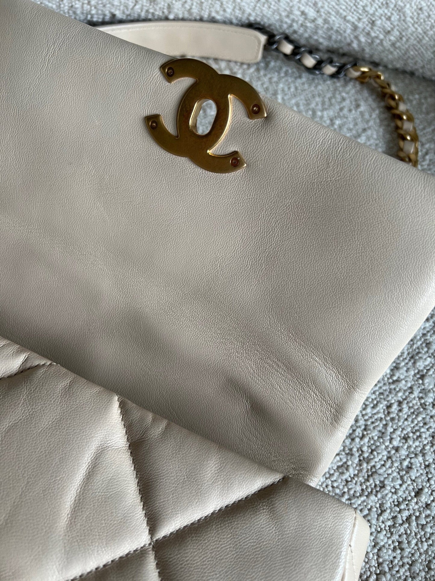 20A Small Beige Goatskin 19 Flap Mixed Hardware