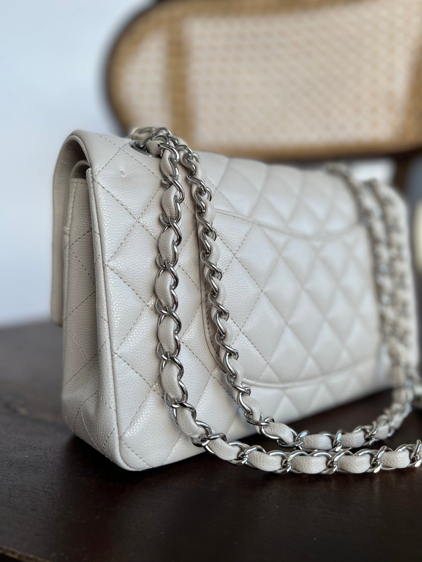 20B Ivory Caviar Quilted Classic Flap Medium Silver Hardware