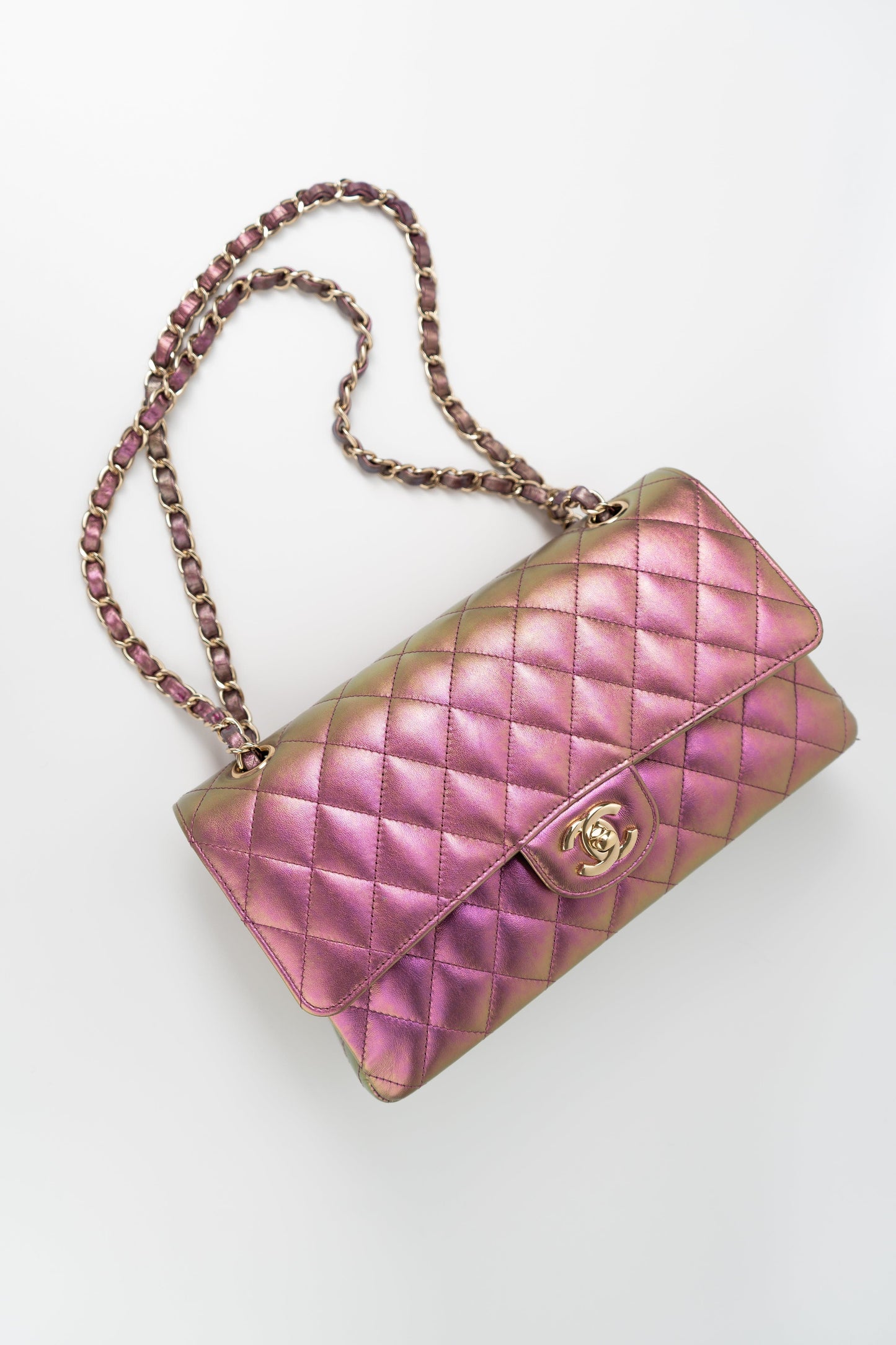 20B Purple Iridescent Lambskin Quilted Classic Flap Medium w/ Edge Stitching