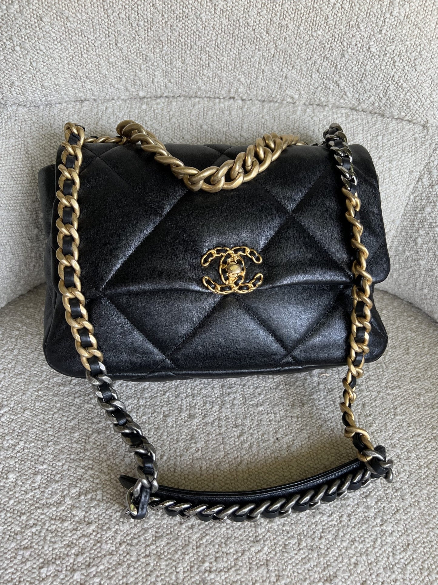 20C Black Lambskin Quilted 19 Flap Medium/Large Mixed Hardware