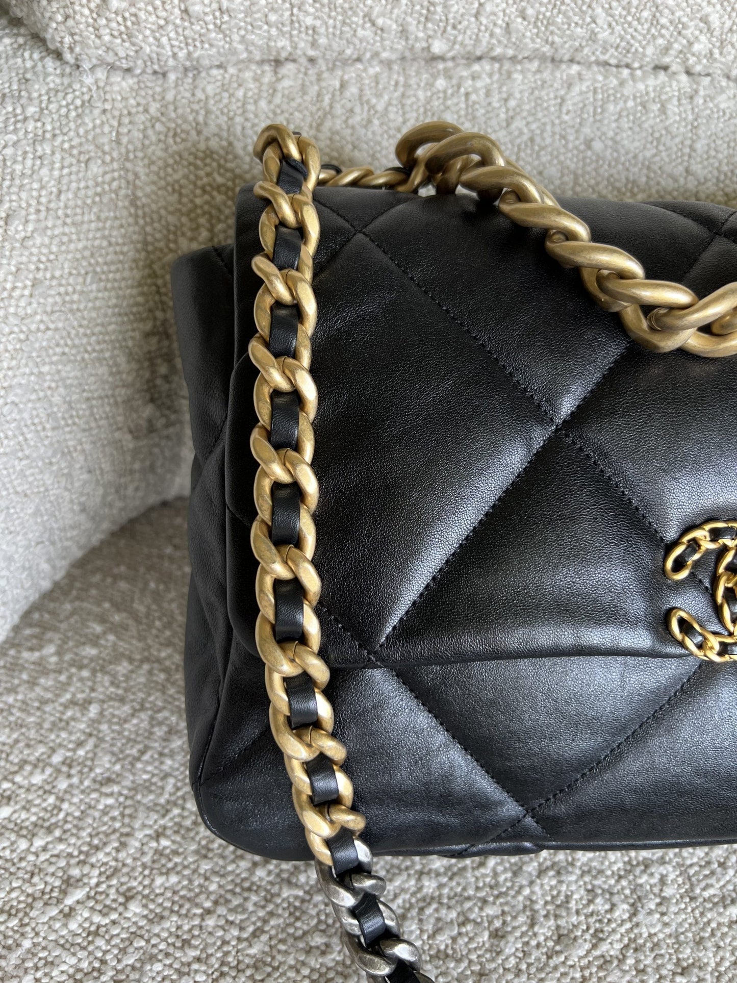 20C Black Lambskin Quilted 19 Flap Medium/Large Mixed Hardware