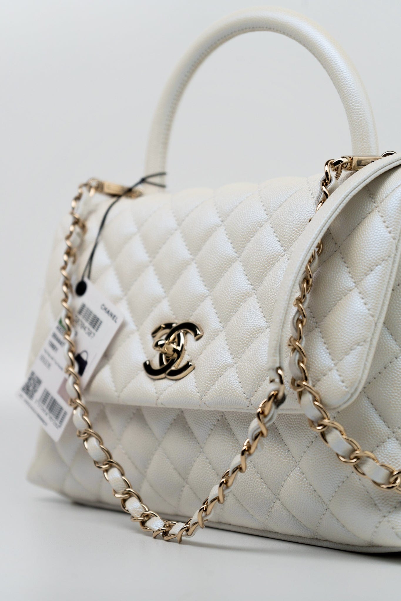 20K Iridescent White Caviar Quilted Coco Handle Medium Light Gold Hardware