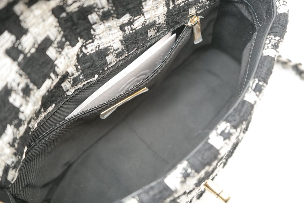 20S Ecru Black & White Tweed Quilted 19 Flap Small Mixed Hardware