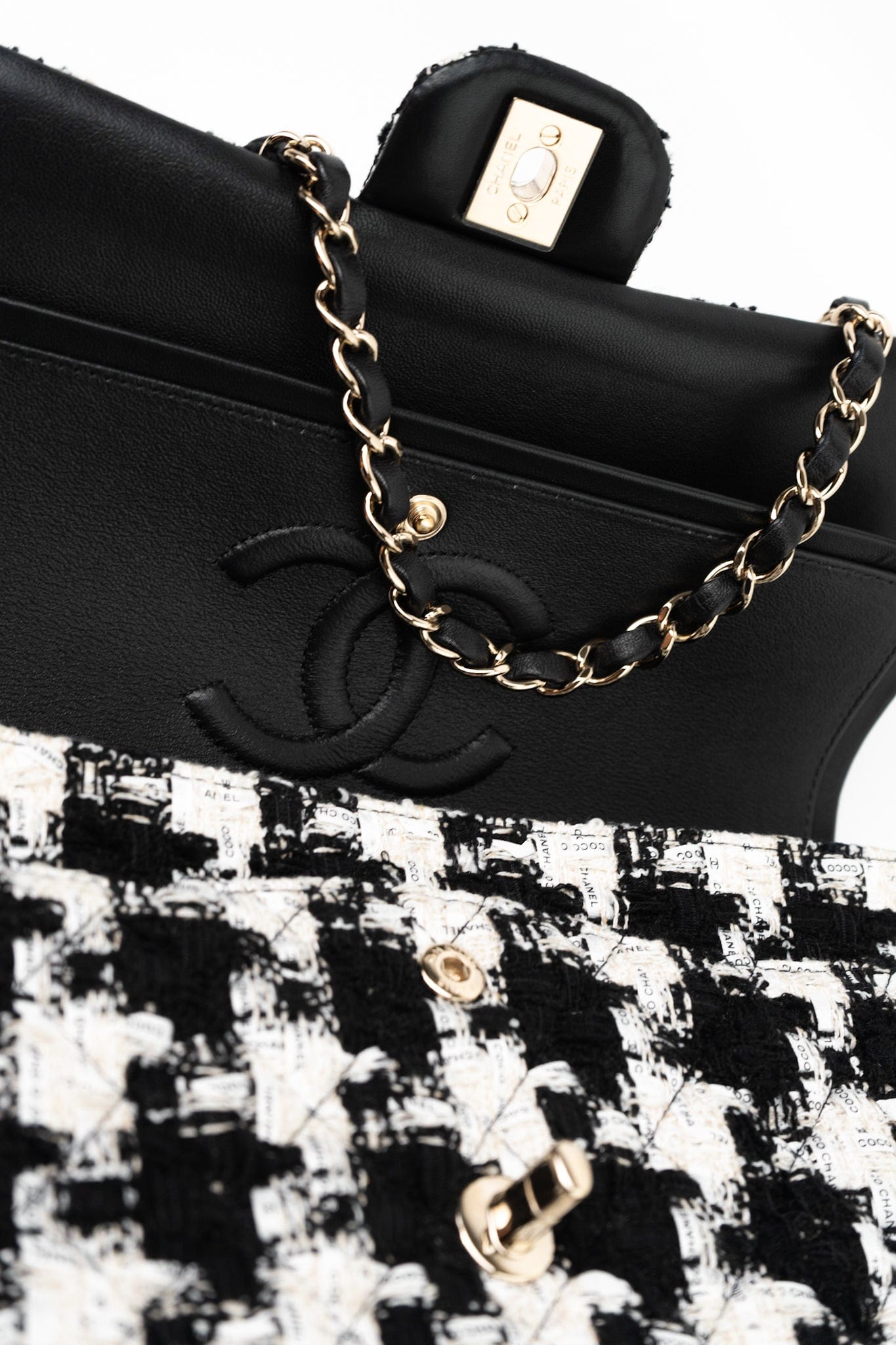 20S Ecru Black & White Tweed Quilted Medium Classic Flap LGHW