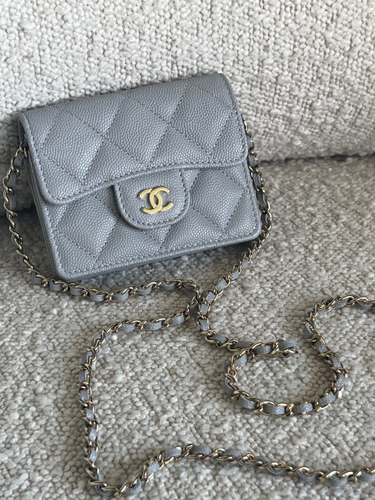 21A Caviar Quilted Flap Card Holder On Chain Grey