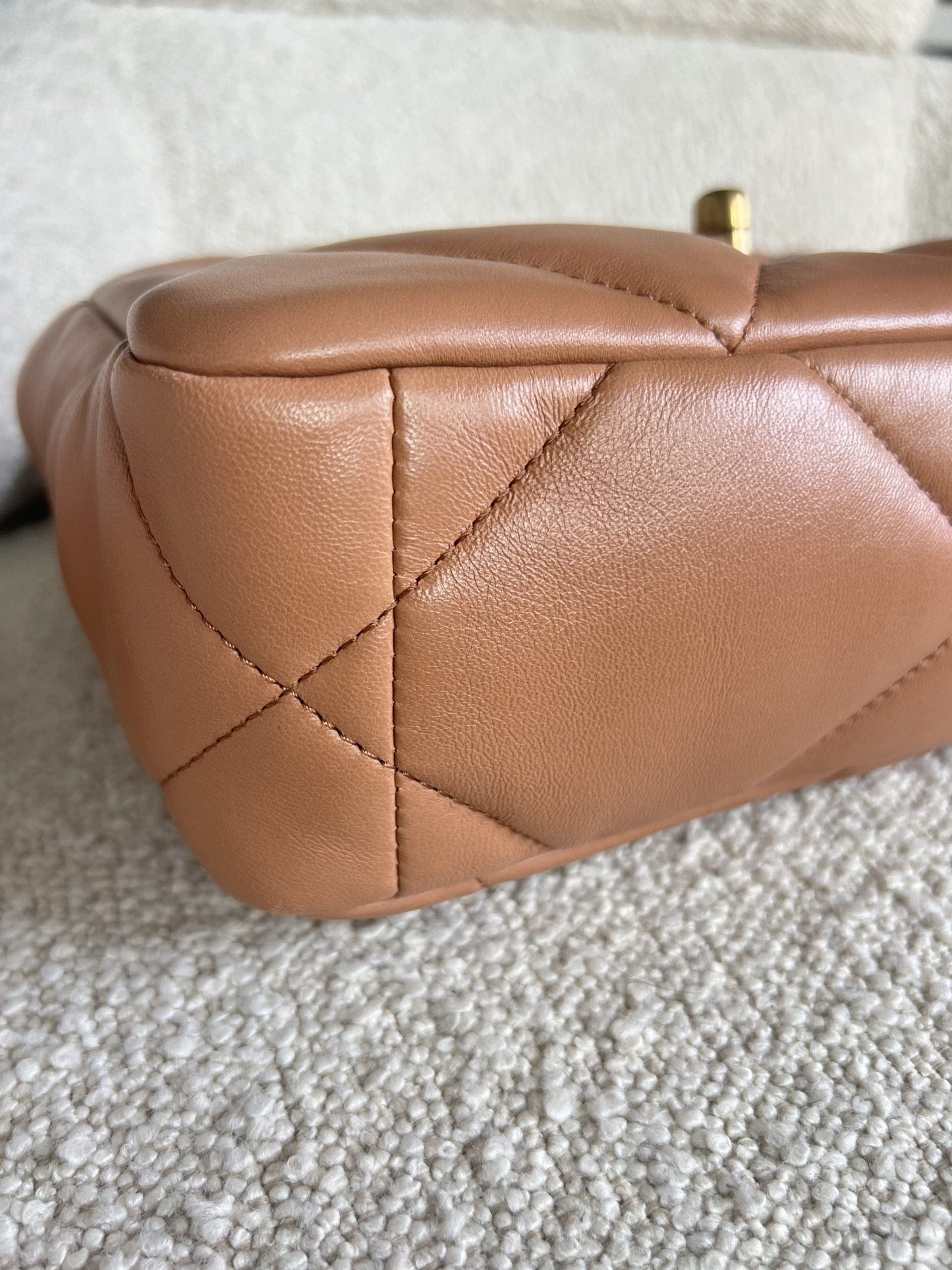 21K Chanel Caramel 19 Flap Small MHW