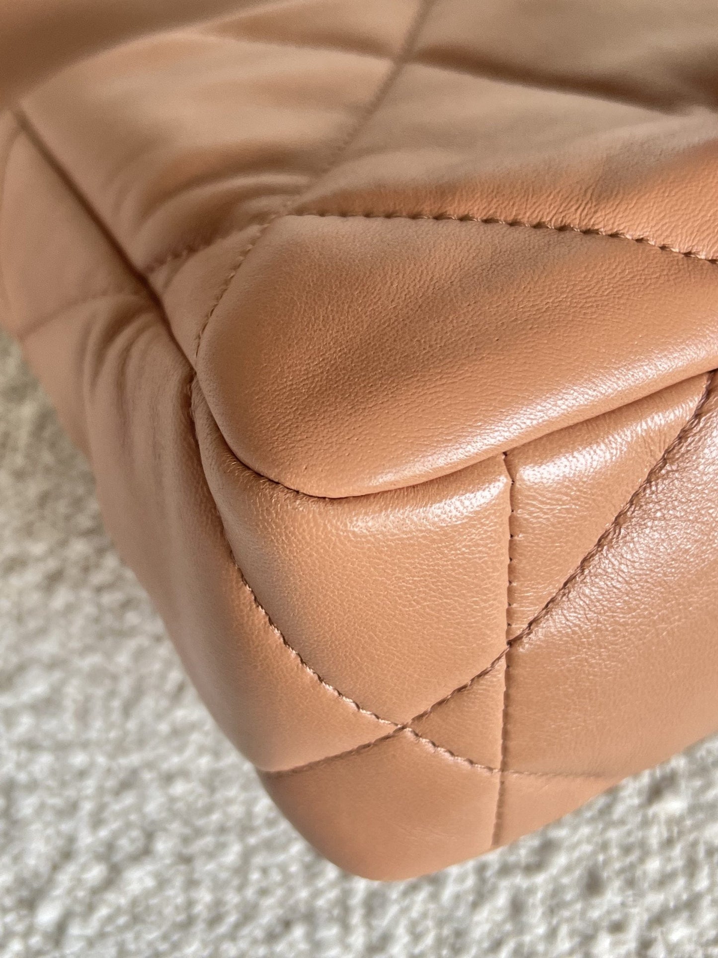 21K Chanel Caramel 19 Flap Small MHW