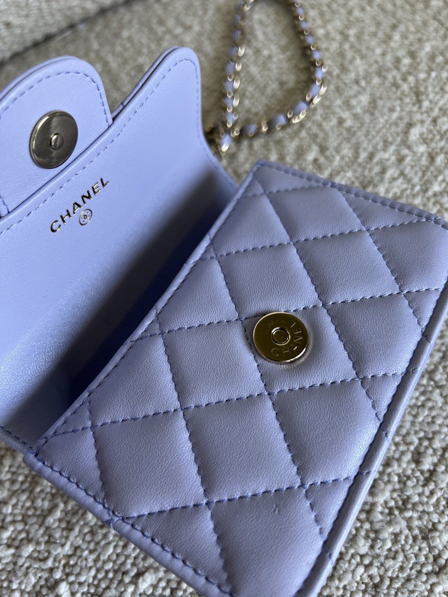 21K Lavender Lambskin Quilted Micro Coin Purse with Chain LGHW