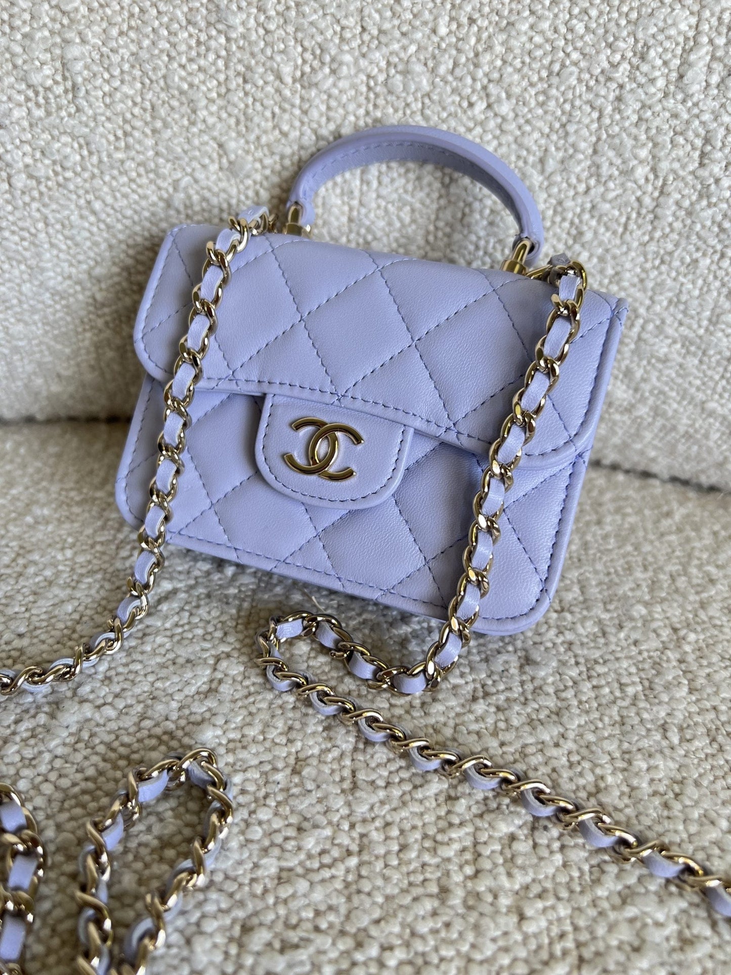 21K Lavender Lambskin Quilted Micro Coin Purse with Chain LGHW