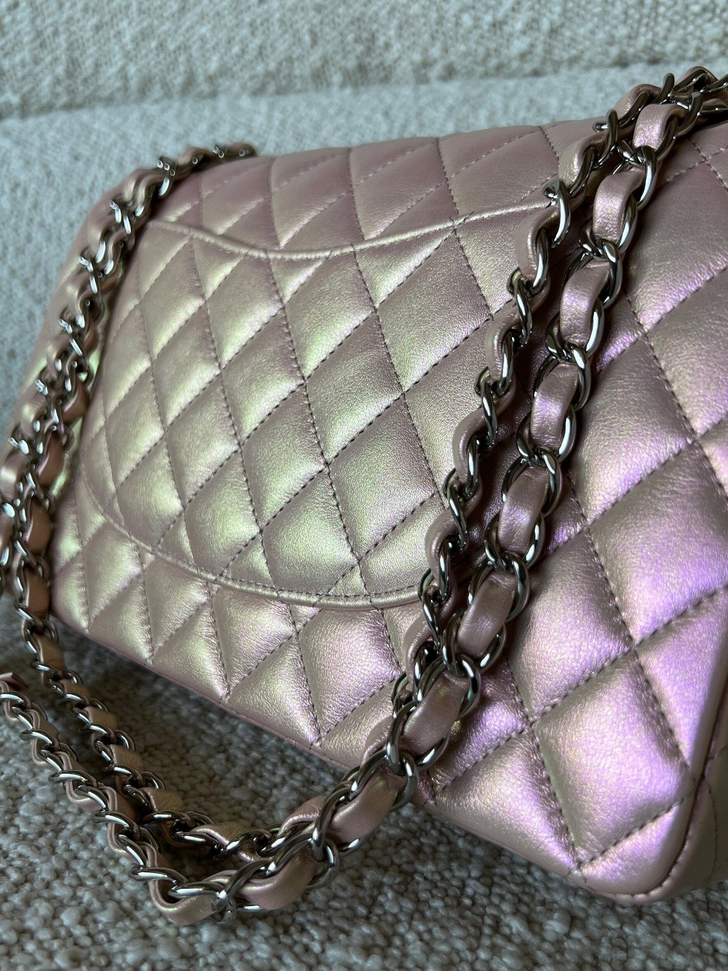 21K Medium Pink Iridescent Lambskin Quilted Classic Flap SHW