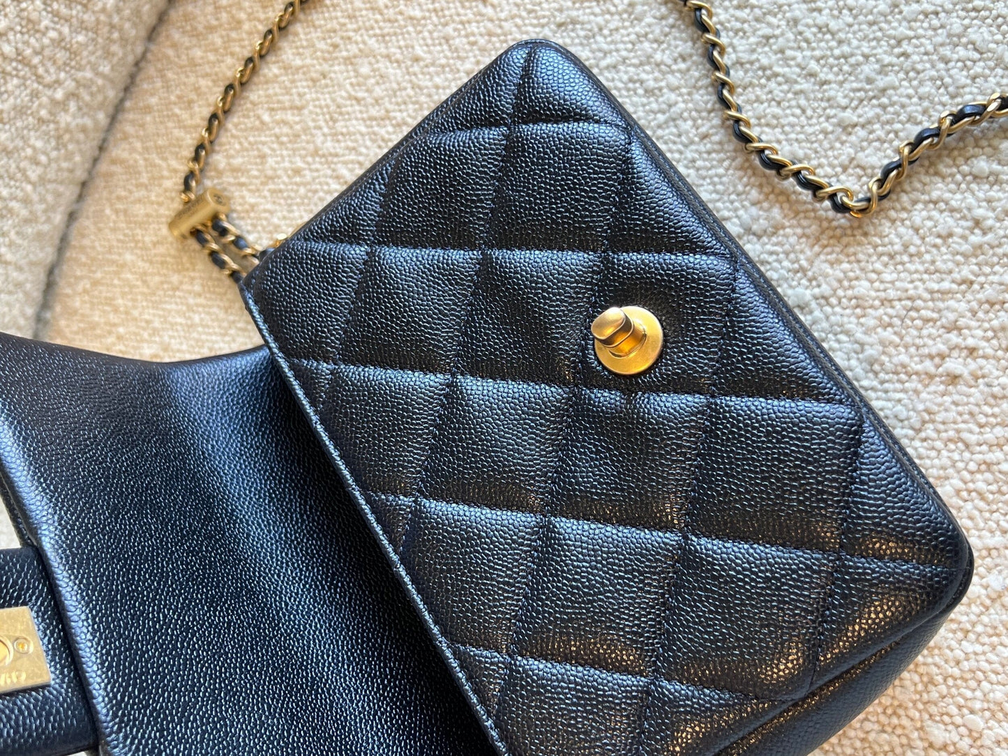 21K My Perfect Bag Iridescent Black Caviar Quilted AGHW