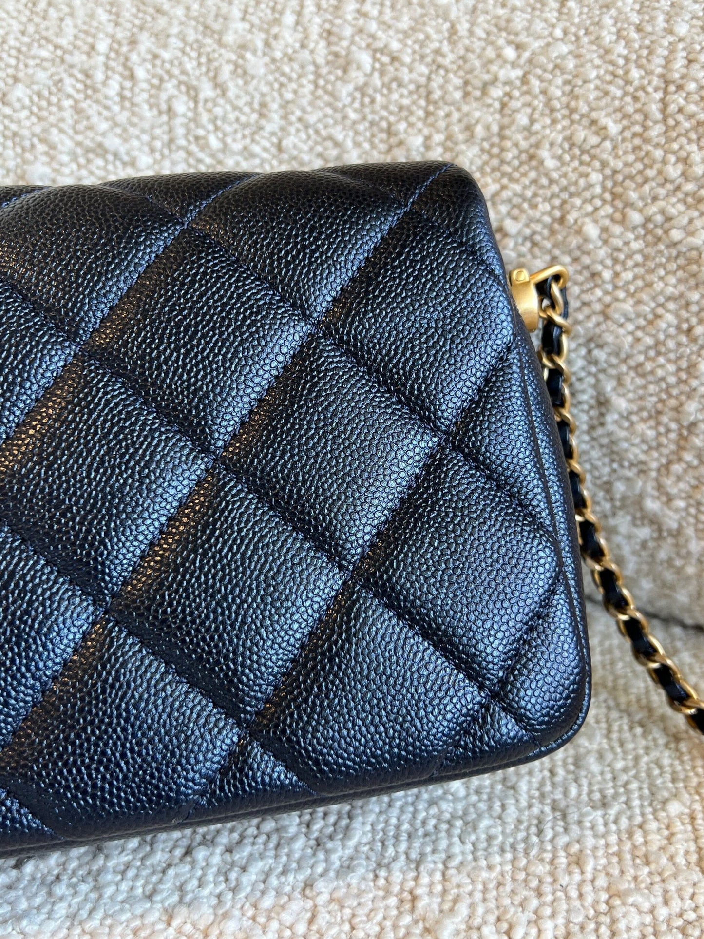 21K My Perfect Bag Iridescent Black Caviar Quilted AGHW