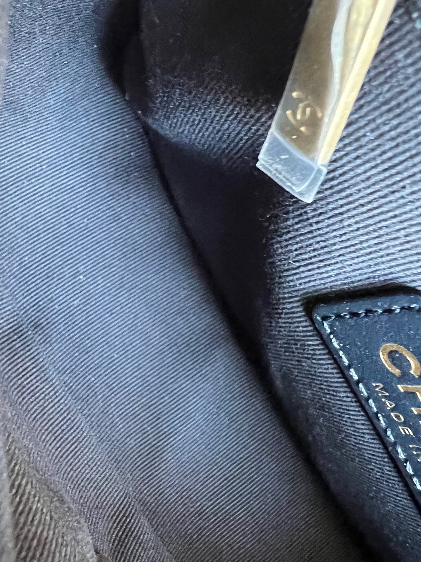 21K My Perfect Bag Iridescent Black Caviar Quilted AGHW