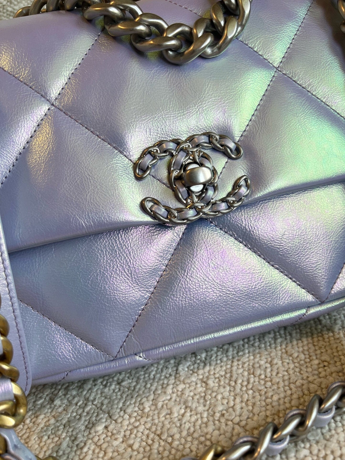 21K Purple/Blue Iridescent 19 Flap Small MHW