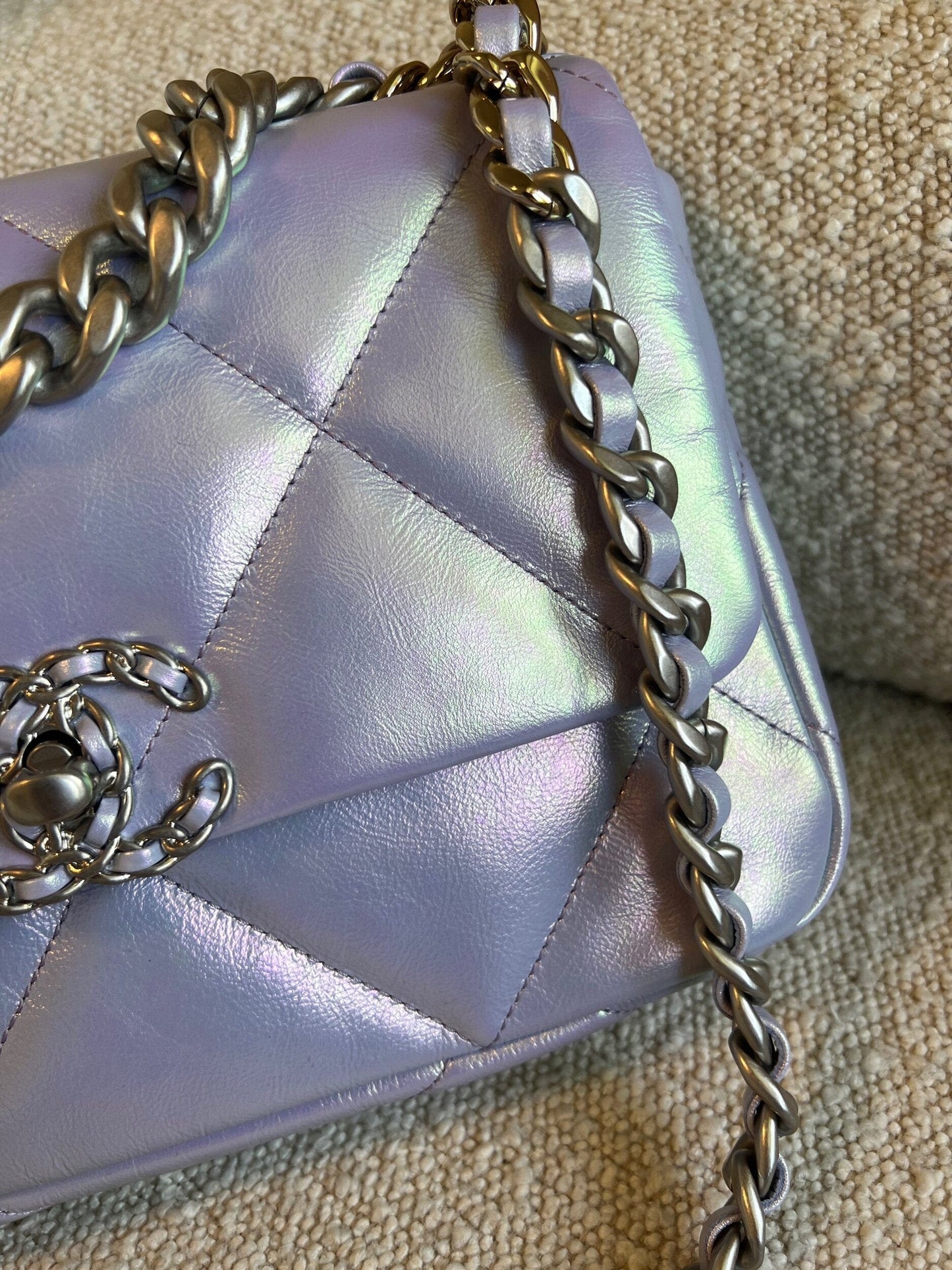 21K Purple/Blue Iridescent 19 Flap Small MHW