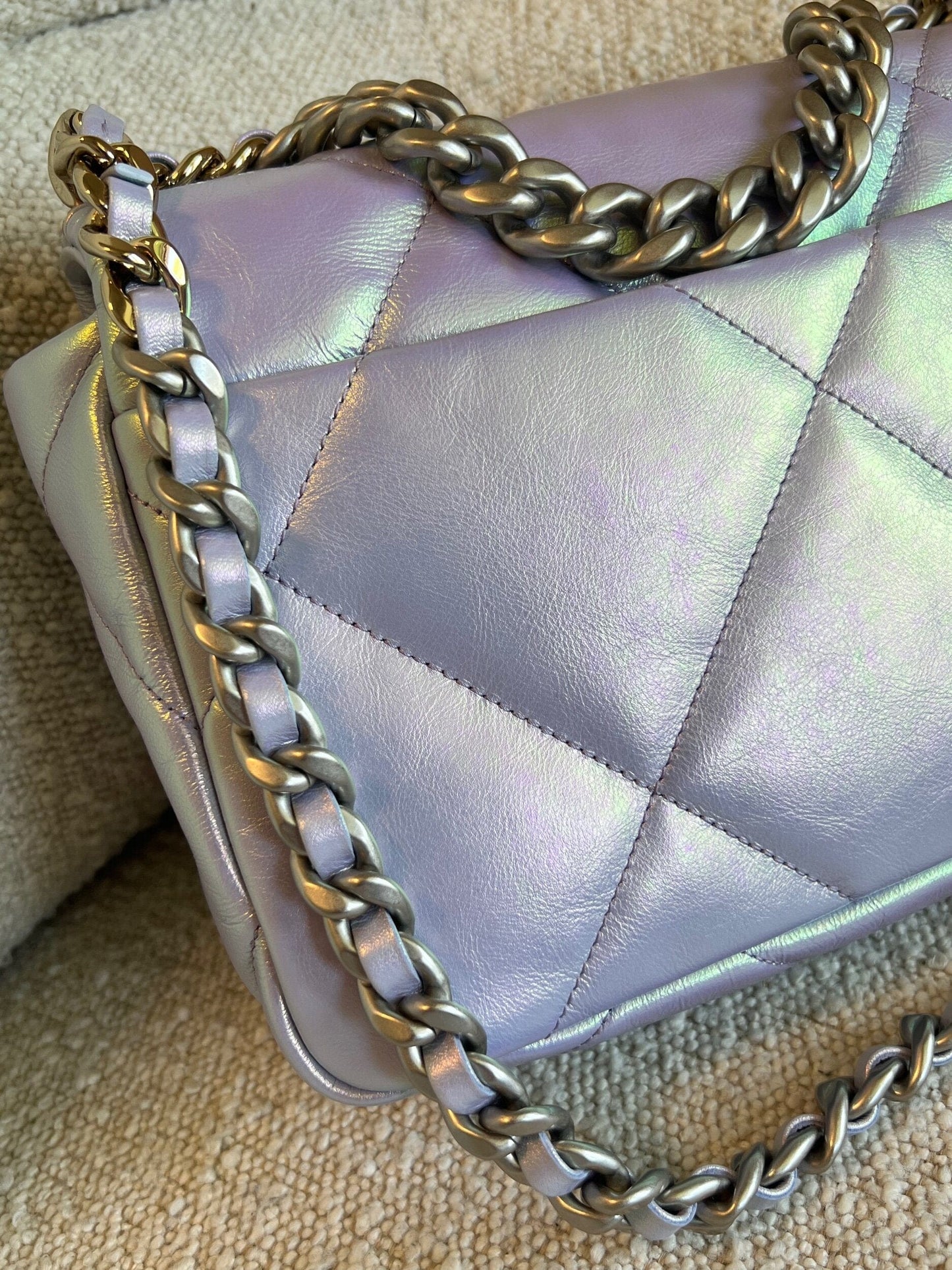 21K Purple/Blue Iridescent 19 Flap Small MHW