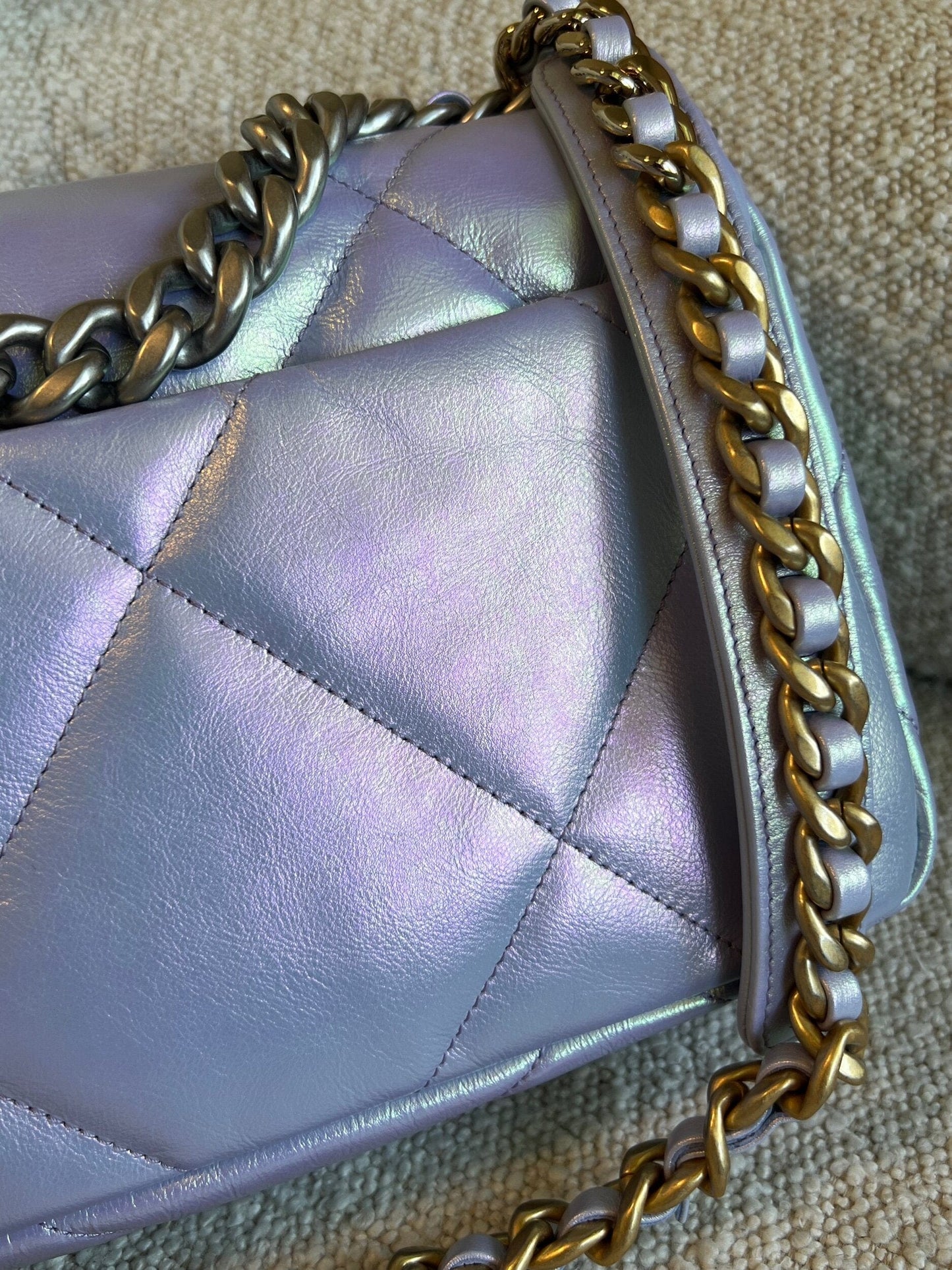 21K Purple/Blue Iridescent 19 Flap Small MHW