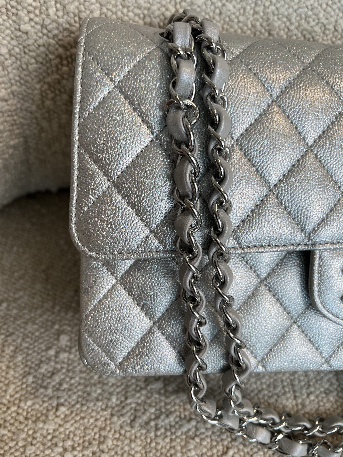 21K Silver Metallic Caviar Quilted Medium Classic Flap SHW