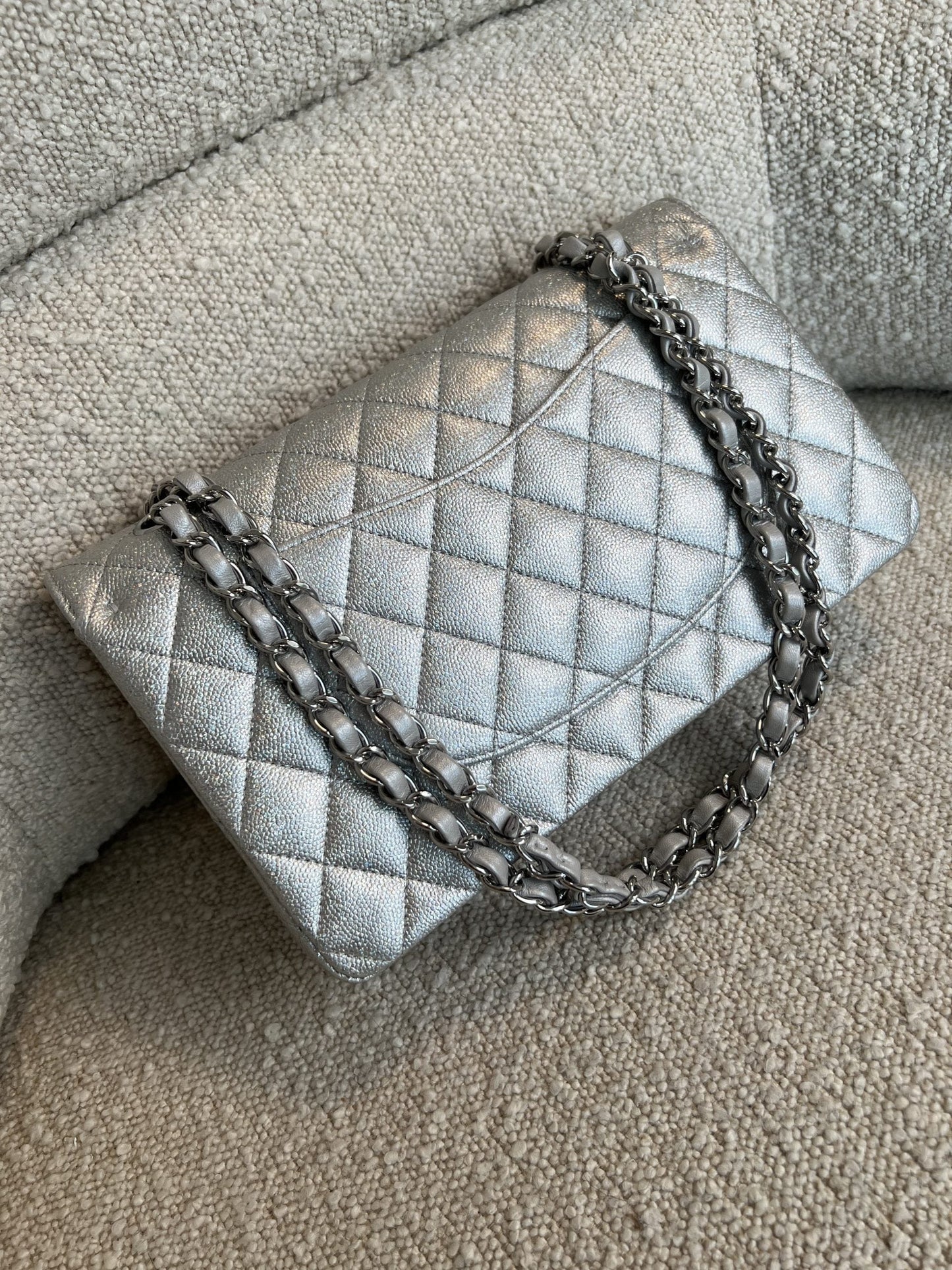 21K Silver Metallic Caviar Quilted Medium Classic Flap SHW