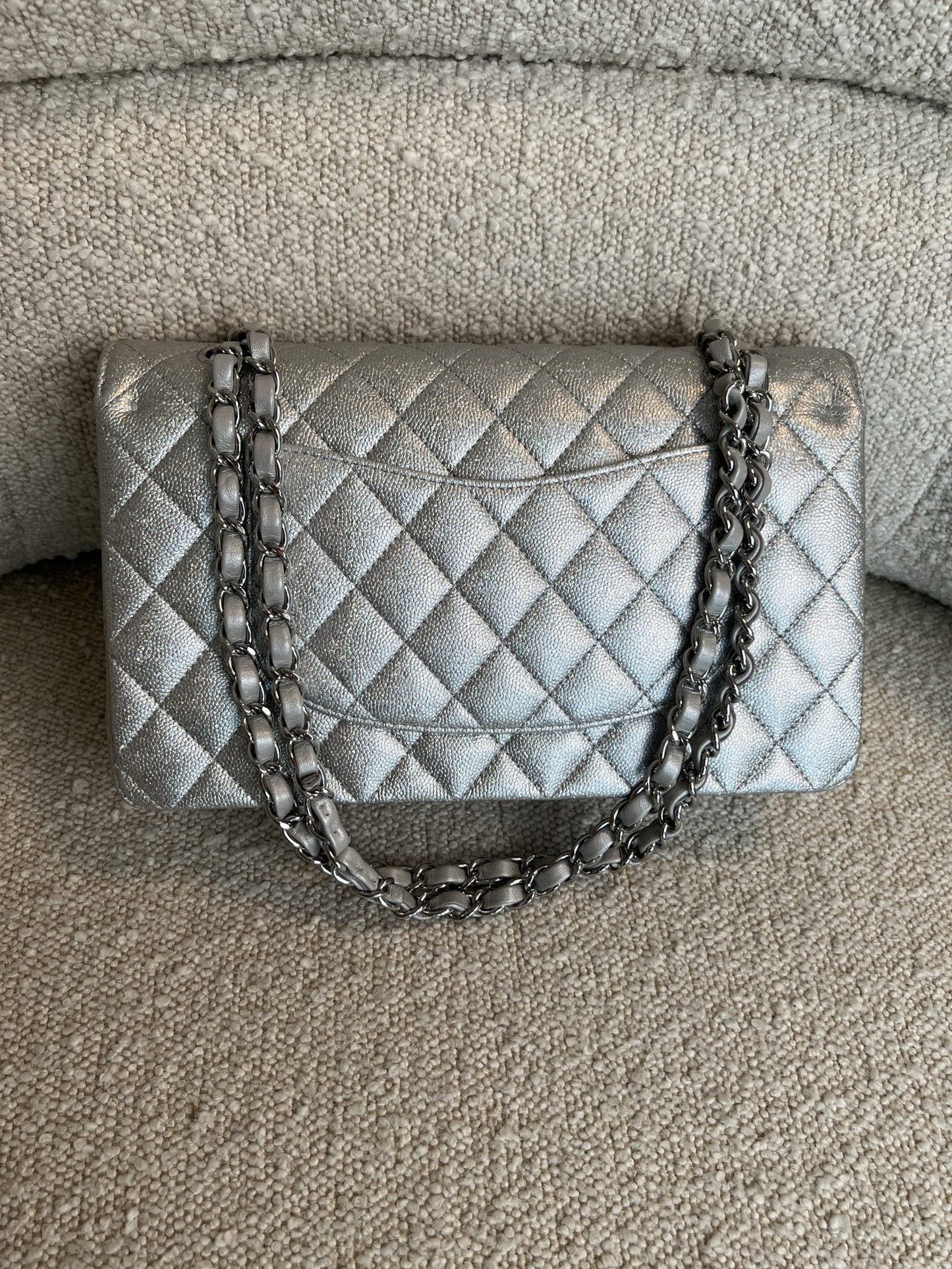 21K Silver Metallic Caviar Quilted Medium Classic Flap SHW
