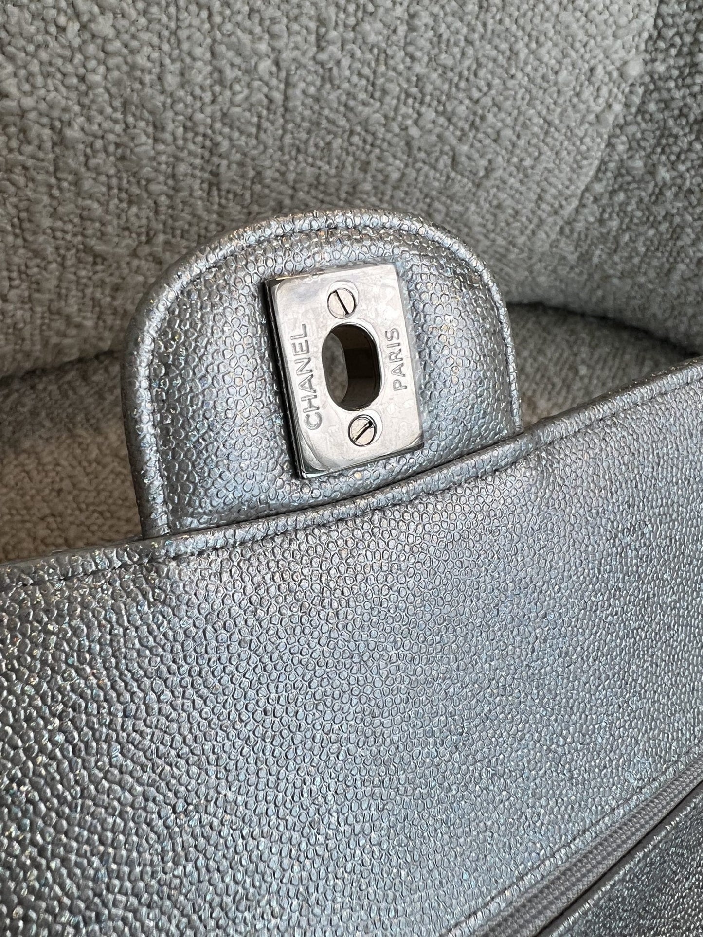 21K Silver Metallic Caviar Quilted Medium Classic Flap SHW