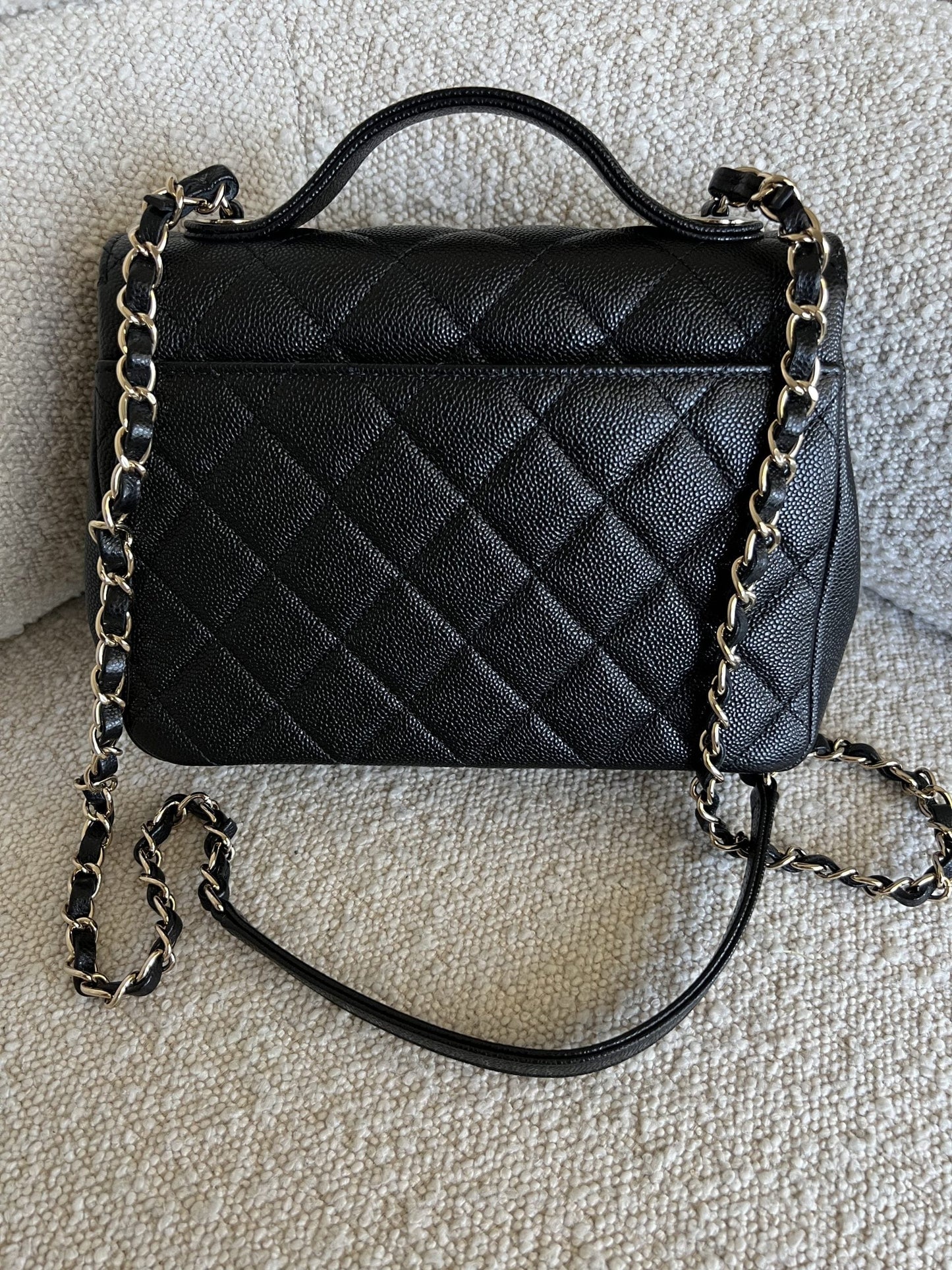 21P Black Caviar Quilted Medium Business Affinity LGHW