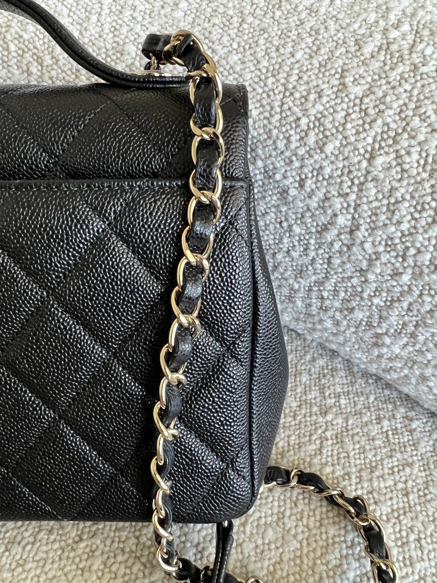 21P Black Caviar Quilted Medium Business Affinity LGHW