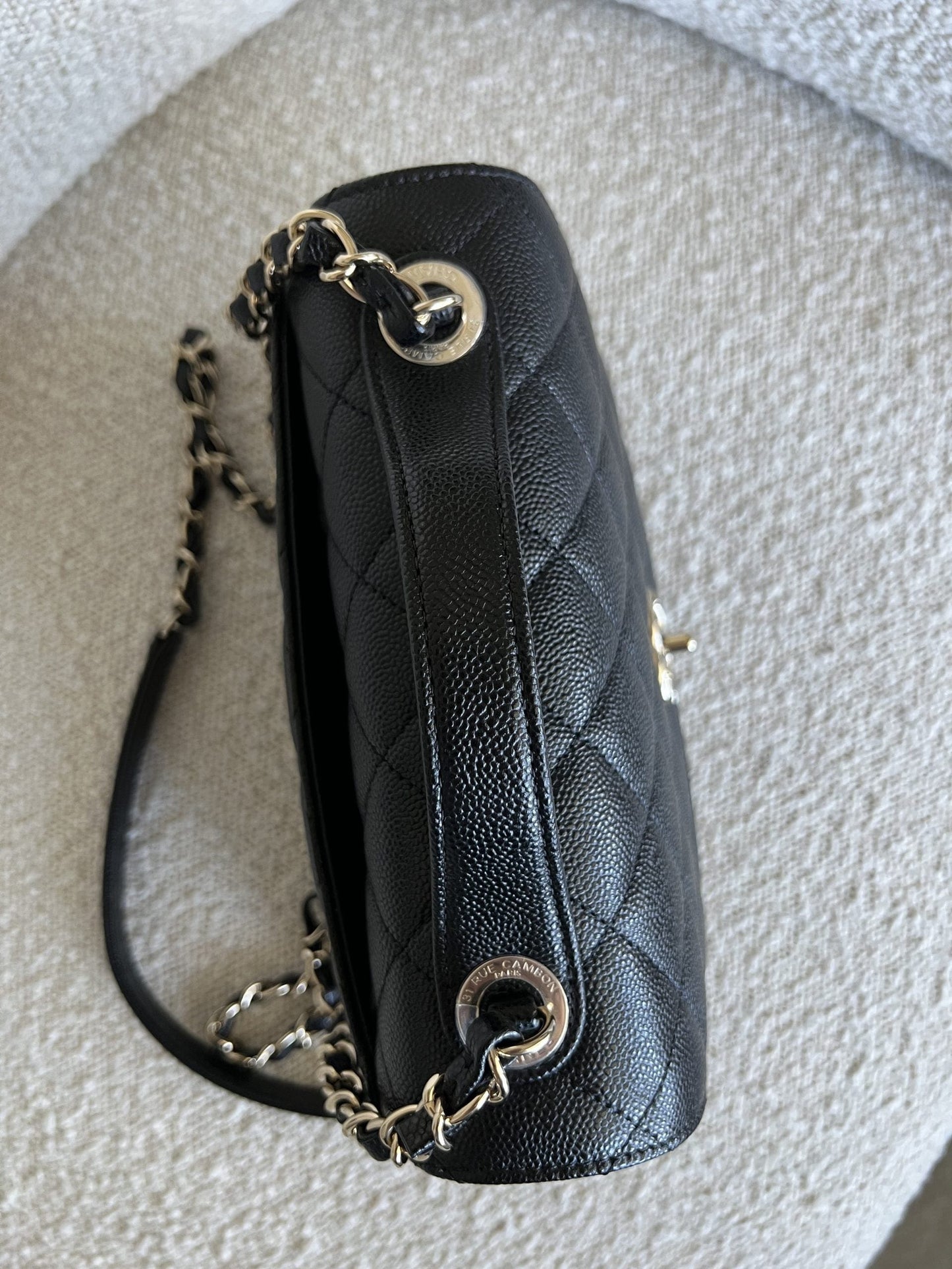 21P Black Caviar Quilted Medium Business Affinity LGHW