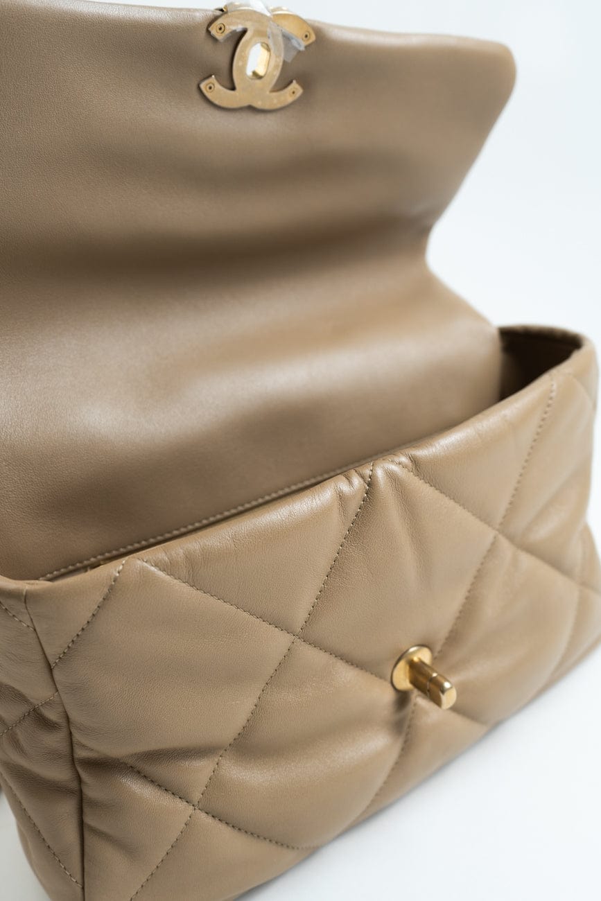 21S Large Beige/Gold Lambskin Quilted 19 Flap Mixed Hardware
