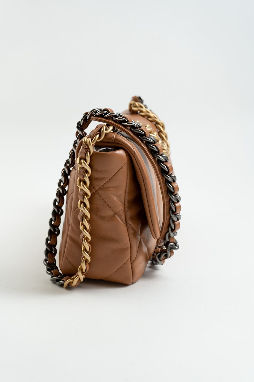 22A Caramel / Light Brown Lambskin Quilted 19 Flap Small MHW