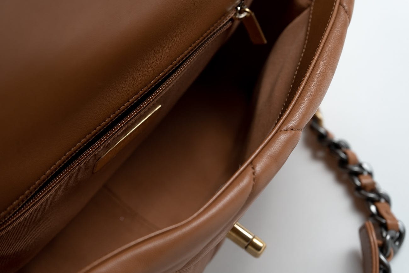 22A Caramel / Light Brown Lambskin Quilted 19 Flap Small MHW