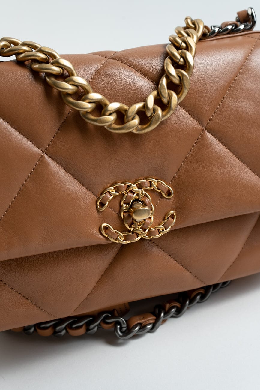 22A Caramel / Light Brown Lambskin Quilted 19 Flap Small MHW