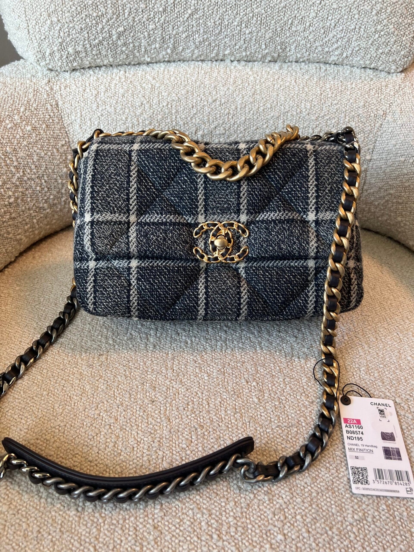 22A Navy Blue Ecru Tweed Quilted 19 Flap Small Mixed Hardware