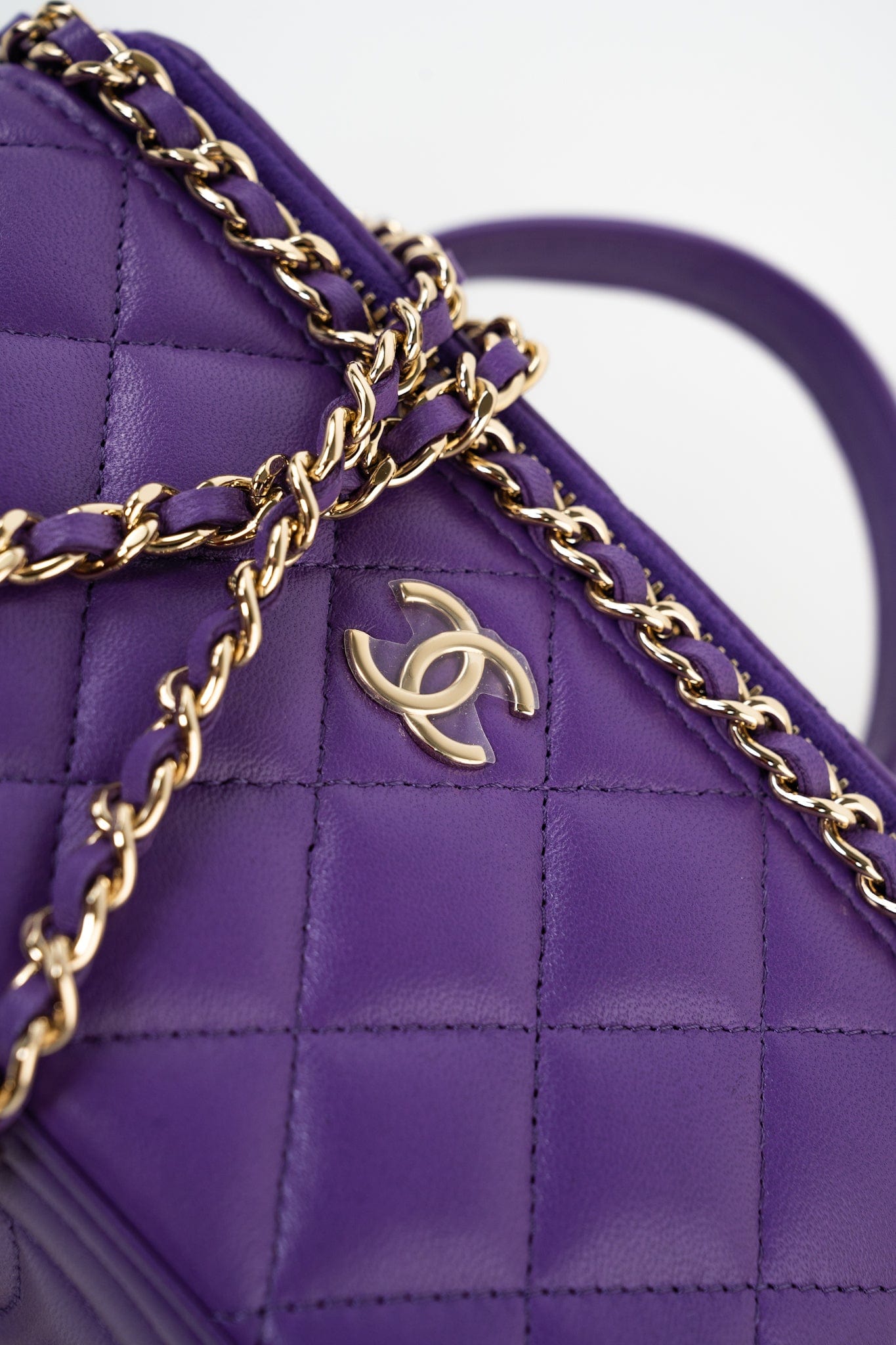 22A Purple Lambskin Quilted Vanity Case w/ Mirror Light Gold Hardware