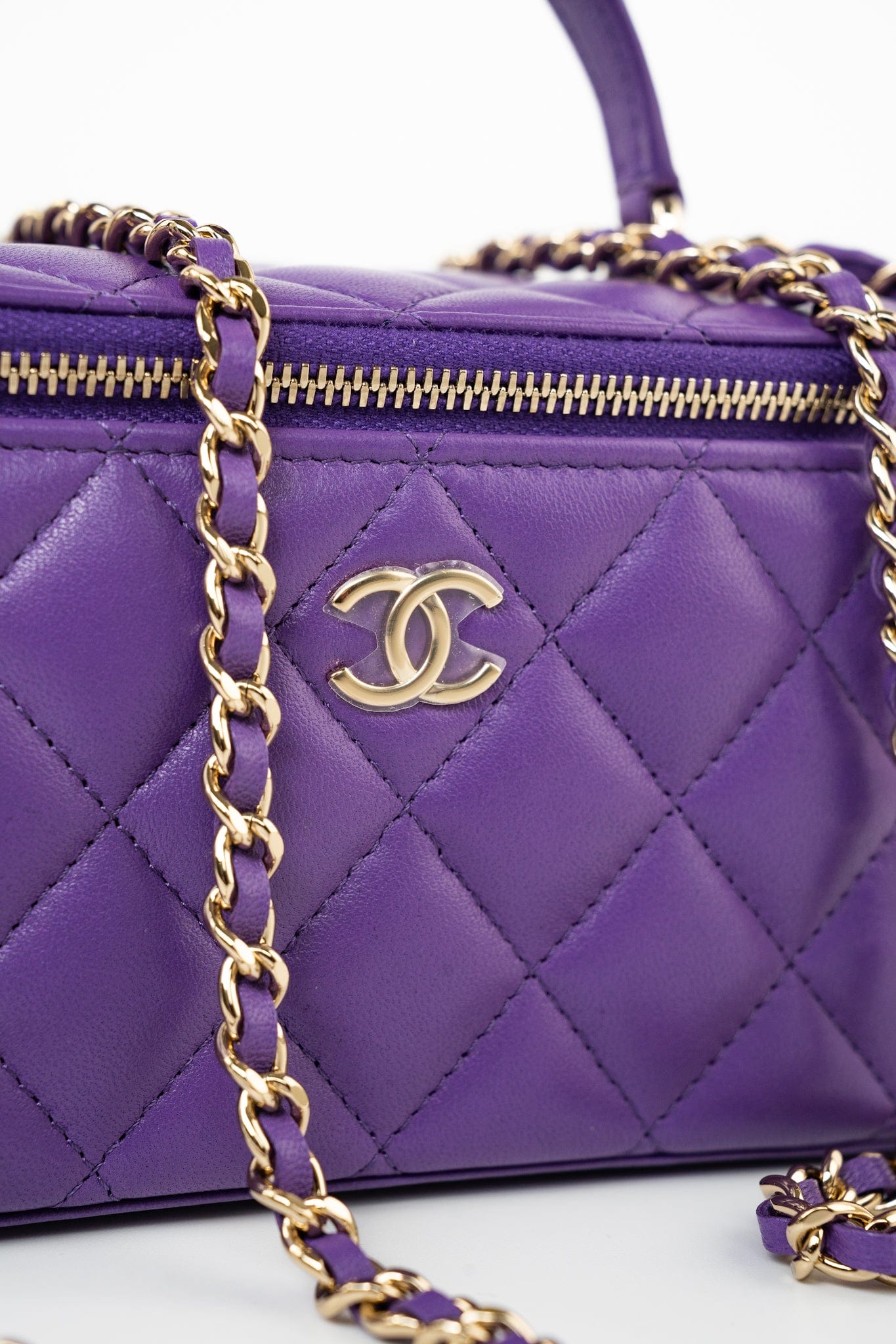 22A Purple Lambskin Quilted Vanity Case w/ Mirror Light Gold Hardware