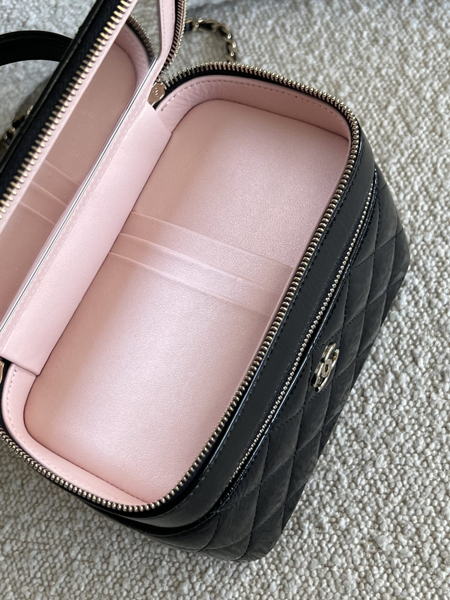 22B Black Shiny Lambskin Vanity with Chain LGHW