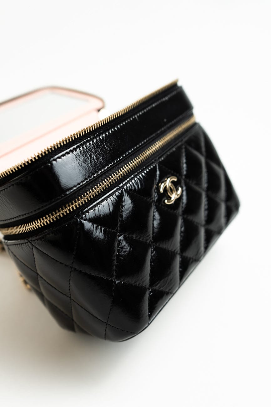 22B Black Shiny Lambskin Vanity with Chain LGHW