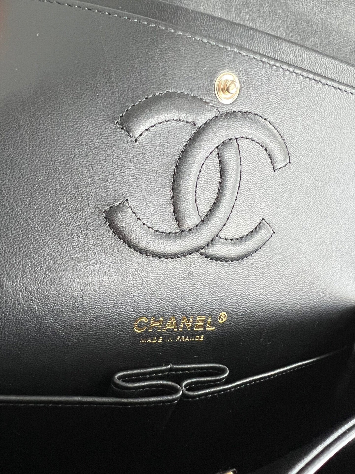 22C B&W Lambskin Quilted Classic Flap Medium LGHW