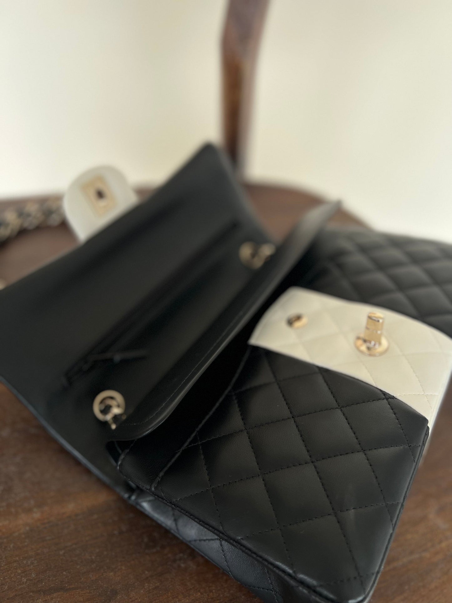 22C B&W Lambskin Quilted Classic Flap Medium LGHW